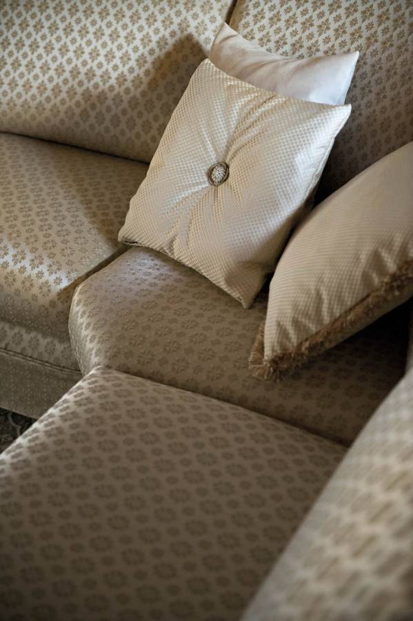 samoa-divani-classici-diva-3-599x900